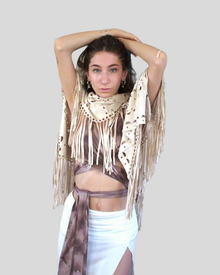 LEE Yarn Poncho