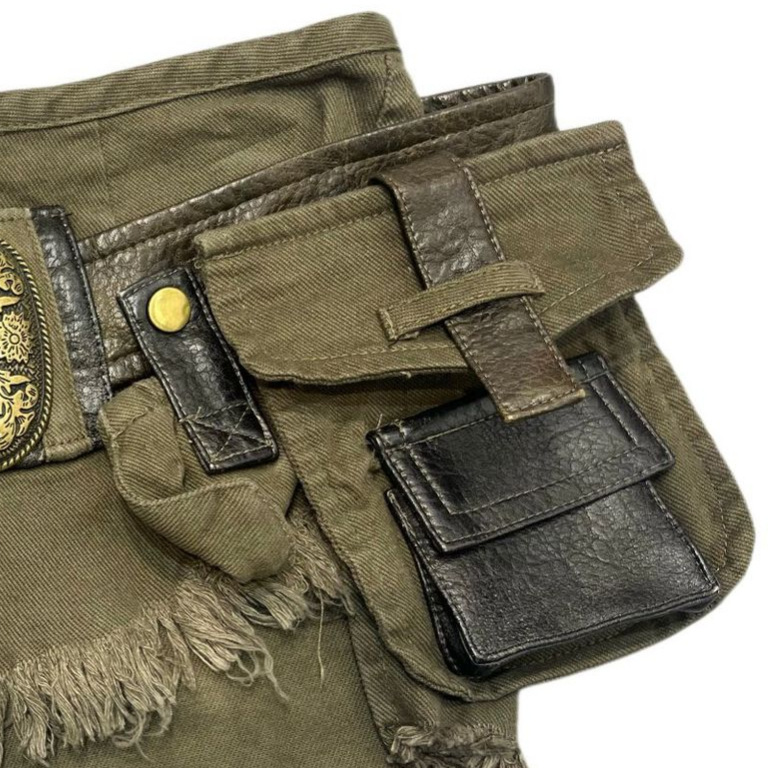 Khaki shorts