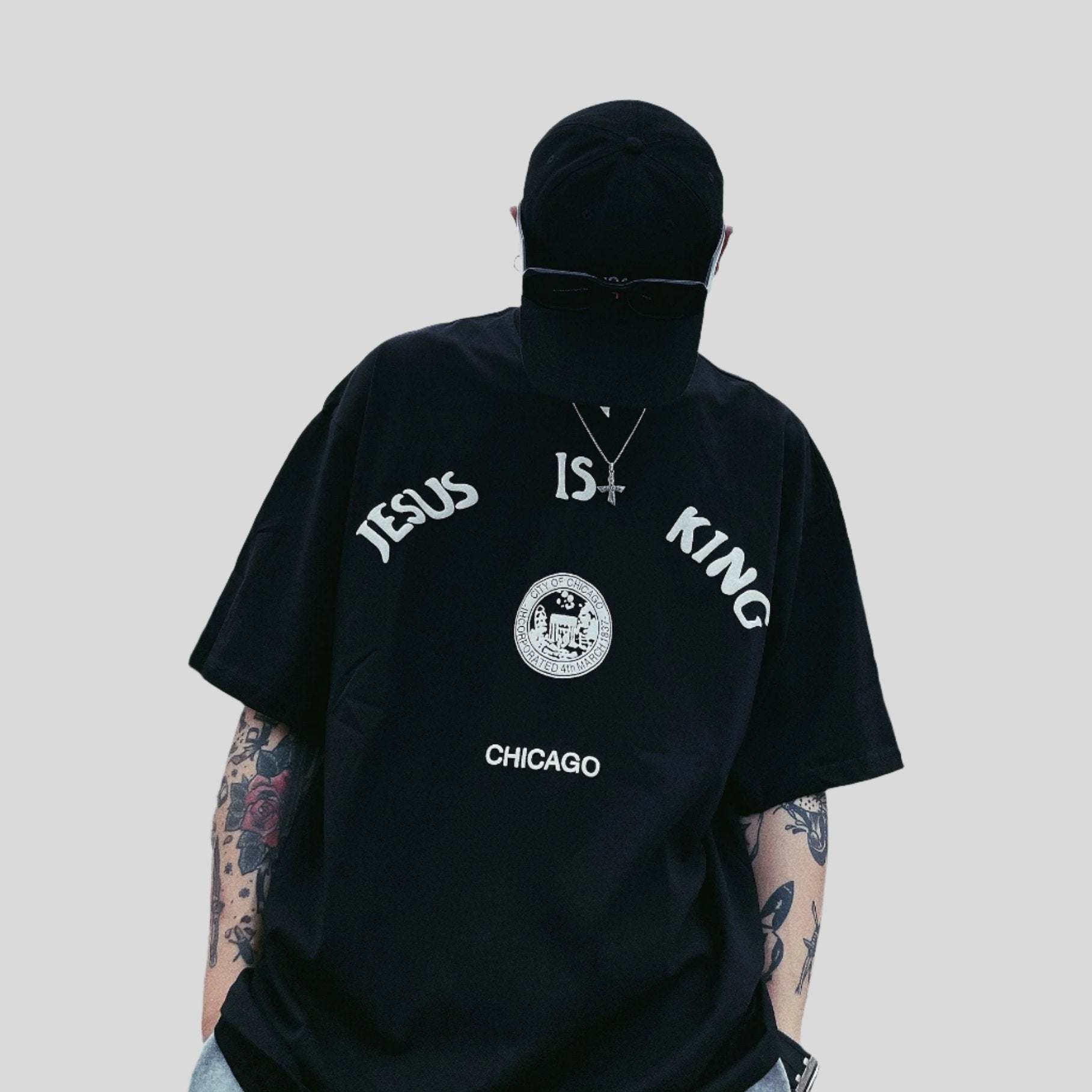 Jesus is King Chicago טי שירט